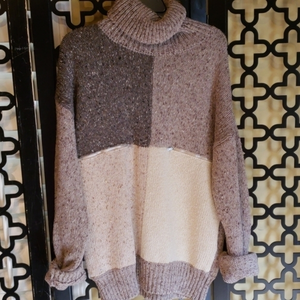 VINTAGE IMPORTED FRENCH YARN‎ SWEATER NEUTRAL SHADES Size Medium